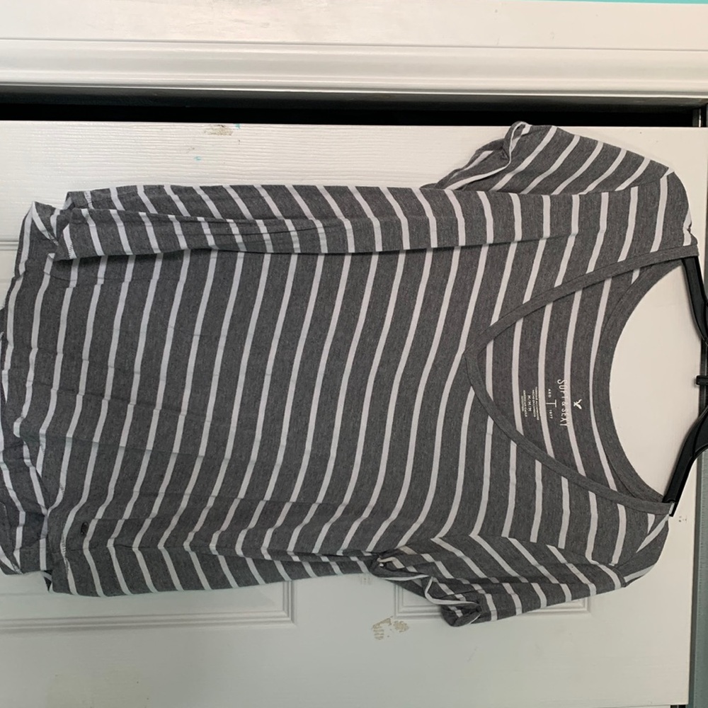 American Eagle t shirt.